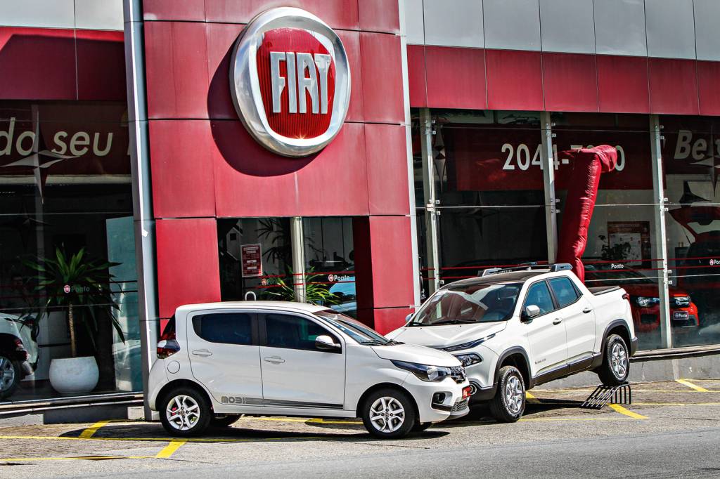 Em visita à loja que nos vendeu o Mobi: só R$ 25.000