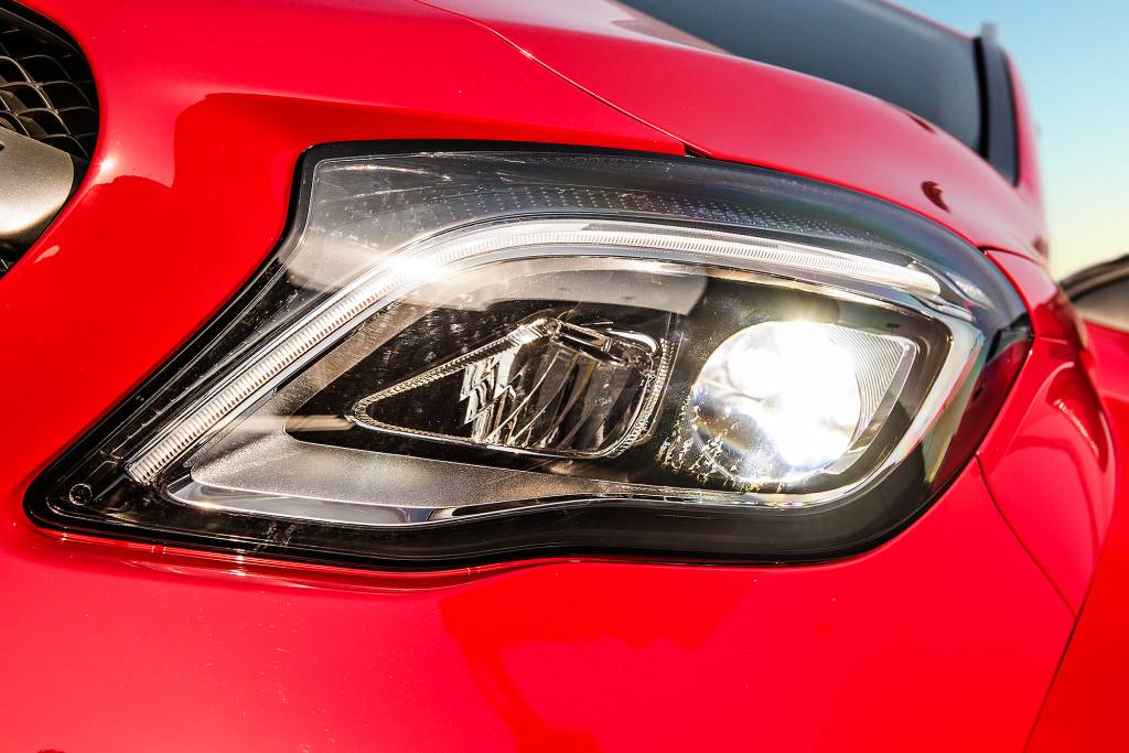 mercedes-benz-gla-3