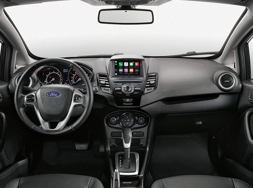 NewFiestaSedan2017-InteriorTitanium