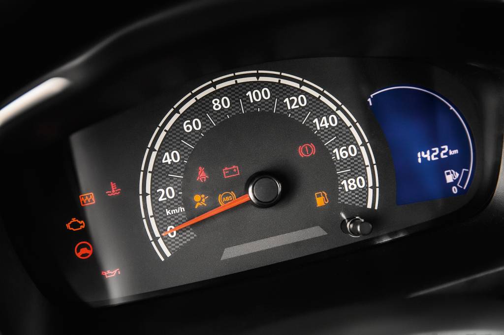 Renault Kwid No painel de instrumentos falta conta-giros