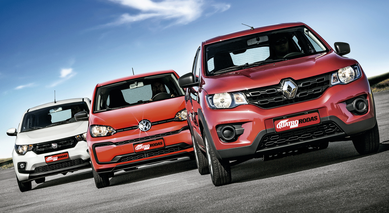 O novato da Renault enfrenta os líderes do segmento: Up! e Mobi
