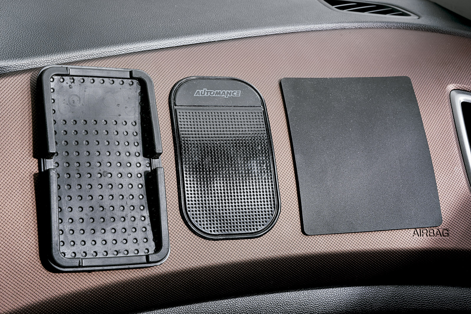 Suportes de gel para objetos no carro