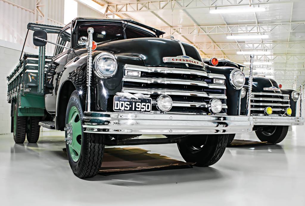 O modelo Chevrolet 1950, que foi do pai, está desde zero-km na família