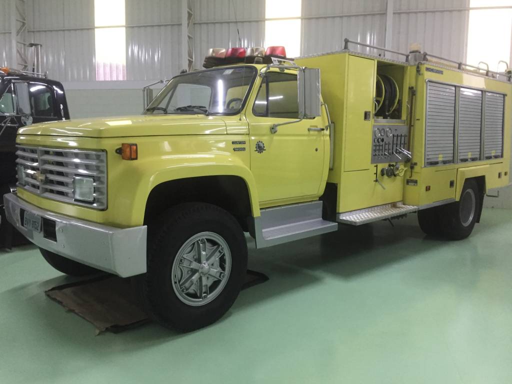 O caminhão de bombeiro era da General Motors e foi comprado em ótimo estado de funcionamento