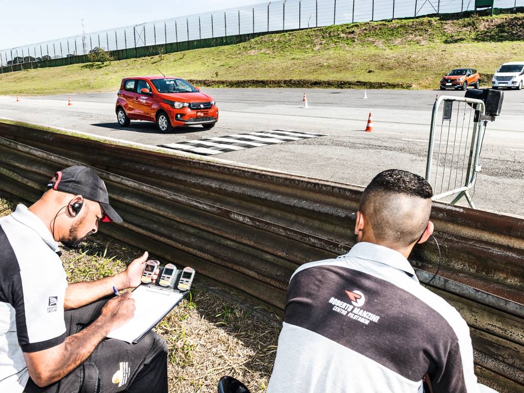 Técnicos faziam as medições dos tempos de cada voluntário