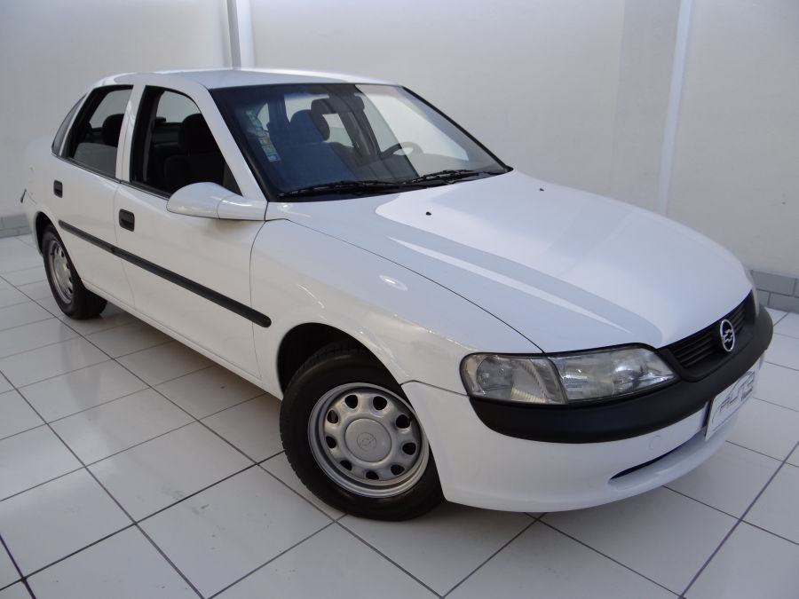 Corsa Sedan: de sedã requintado a popular de sucesso