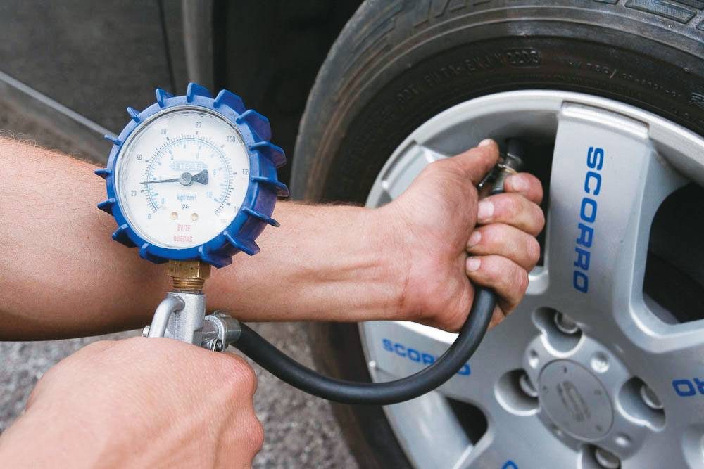 Renault Mégane – pneus com pressão baixa Renault Mégane - pneus com pressão baixa