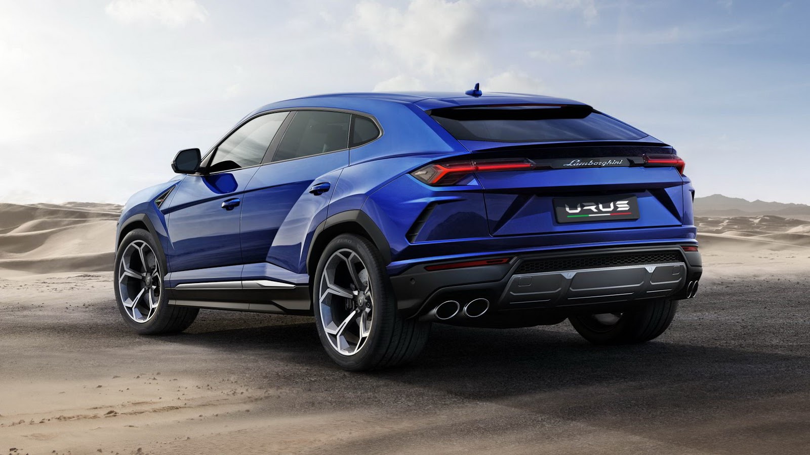 Сколько весит lamborghini urus