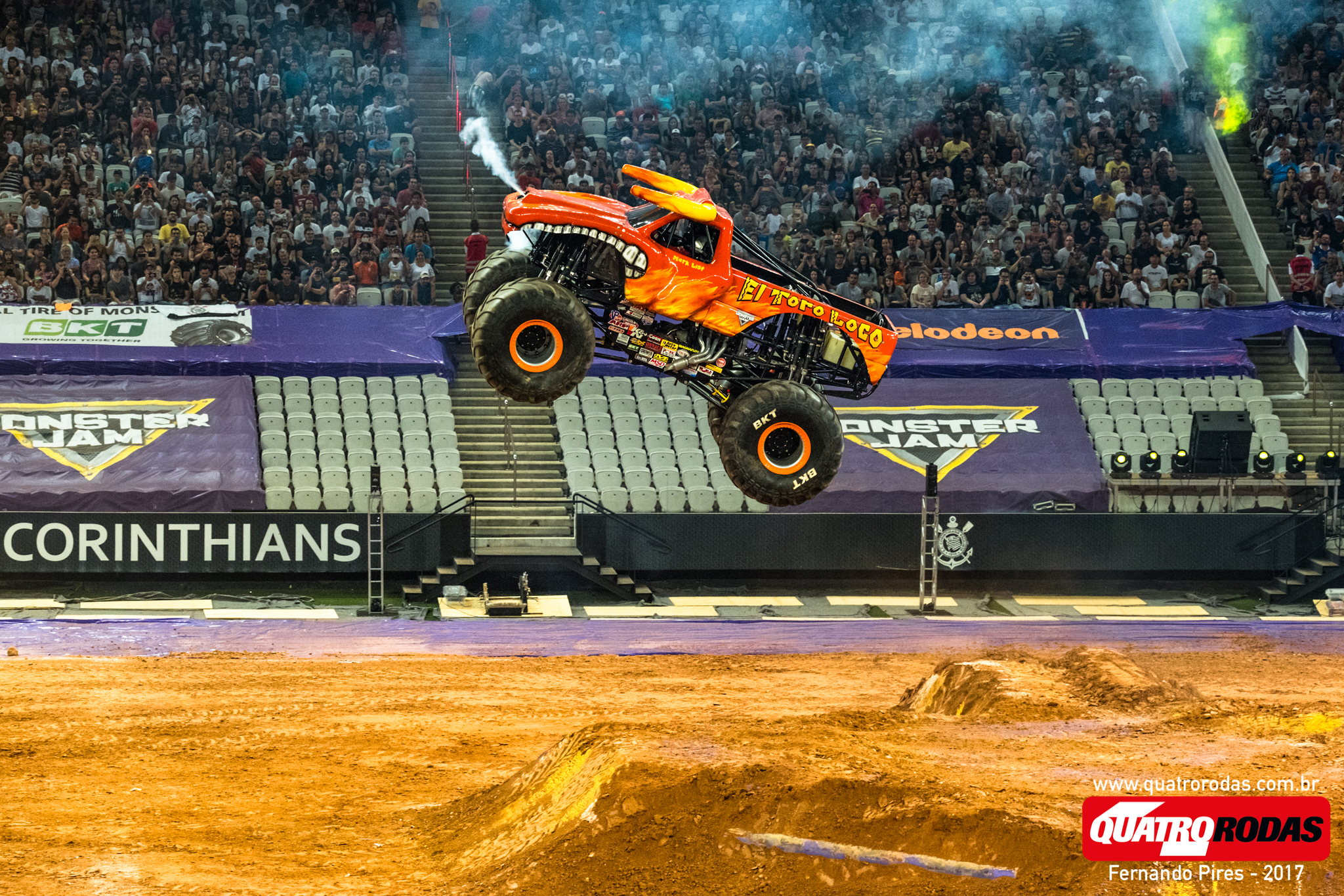 Monster Jam: carros gigantes em manobras radicais para assistir de graça -  Muralzinho de Ideias