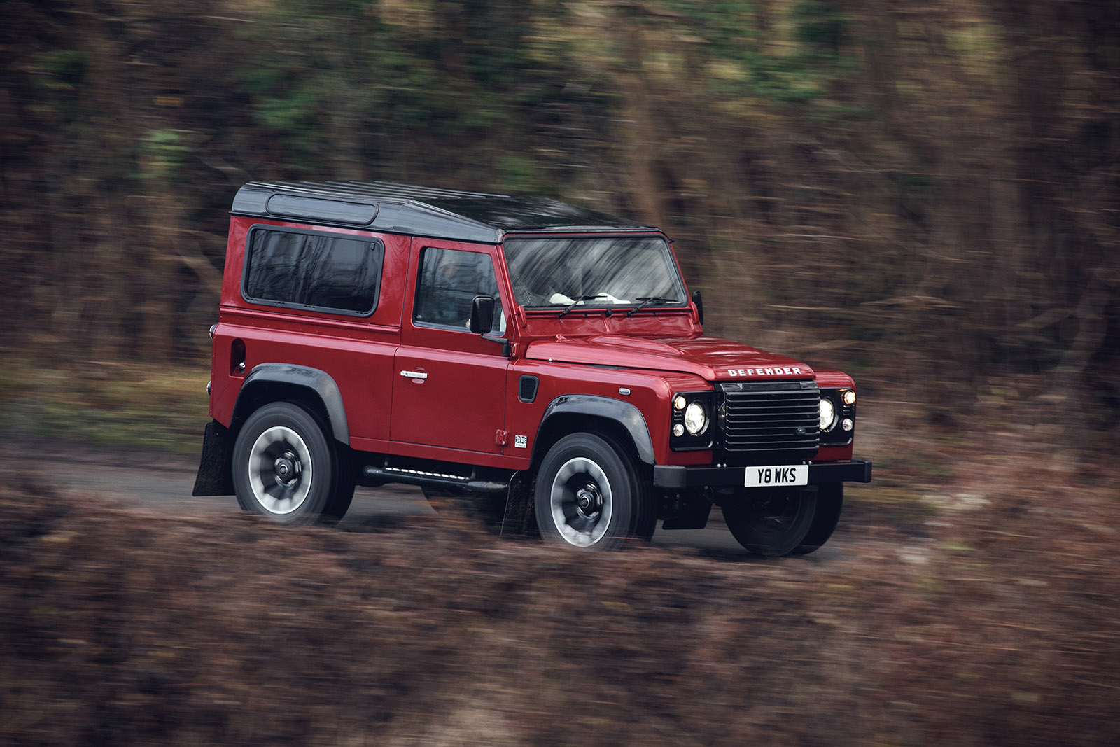 Land rover defender v8