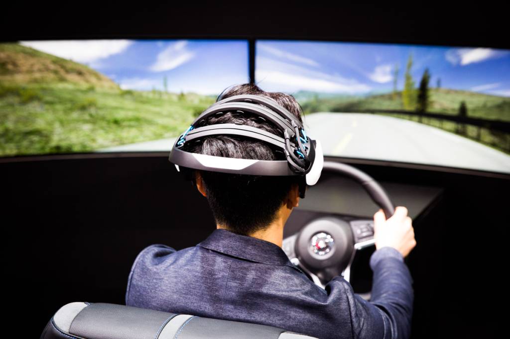 Nissan´s Brain2Vehicle