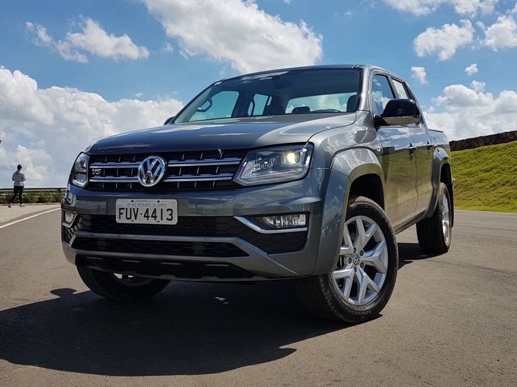 Nova Amarok V6 é tão rápida quanto um Sandero R.S.