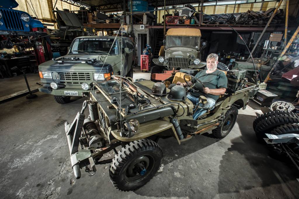 Angelo Meliane com os seus preferidos: Bonanza, Dodge e Willys