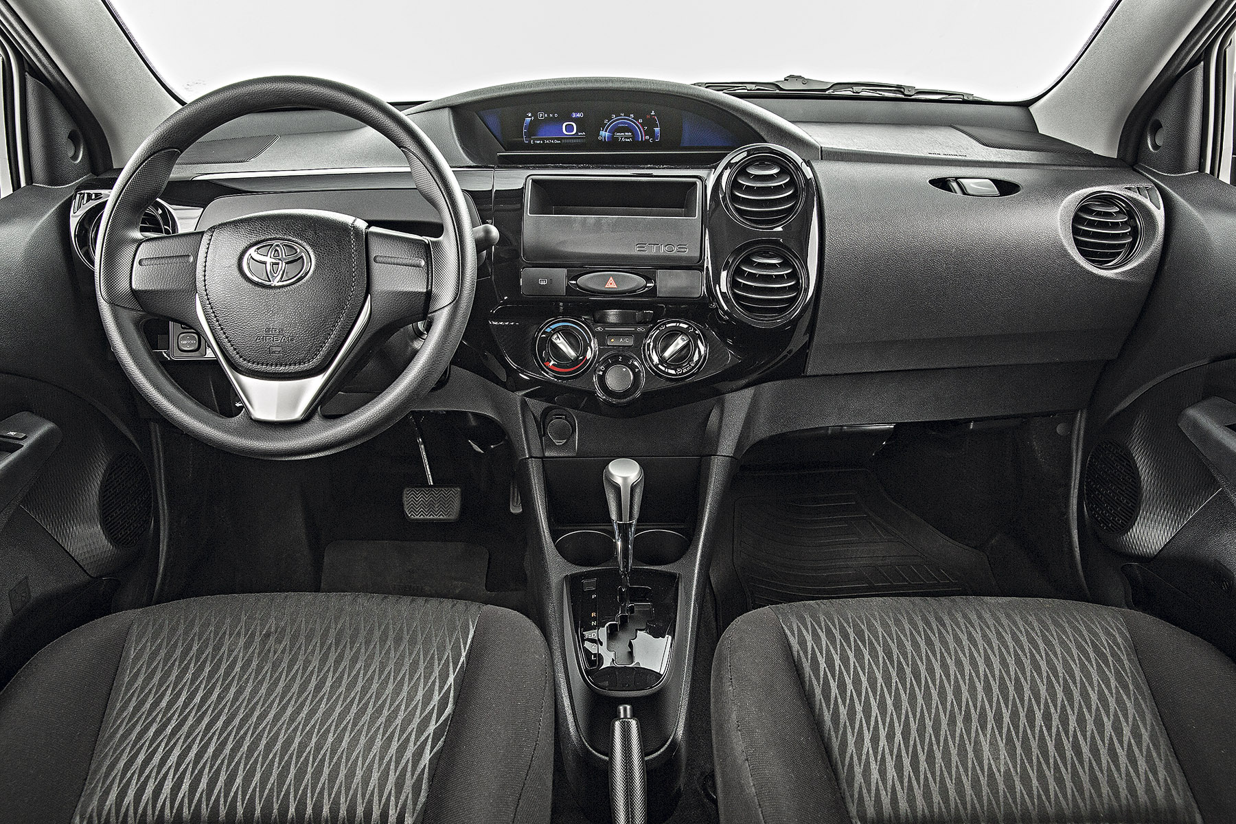 Toyota Etios Sedan 2020 Preco