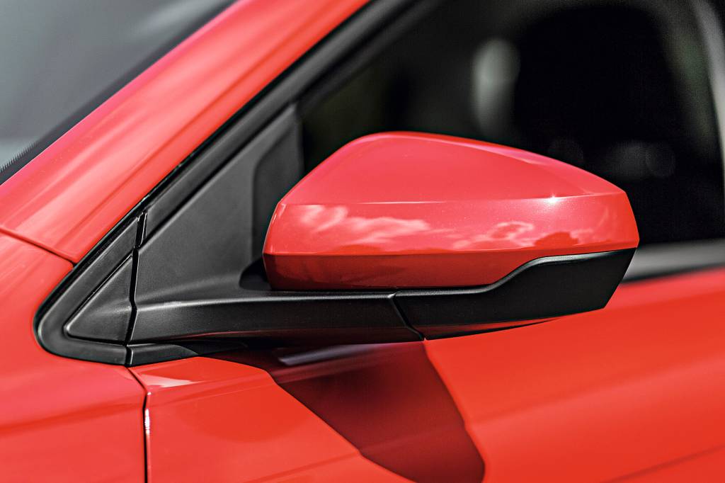 Comparativo: Fiat Cronos 1.3 x VW Virtus 1.6