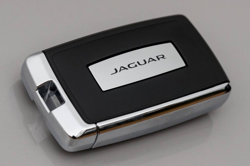 Jaguar-E-Pace-2018-1280-d0