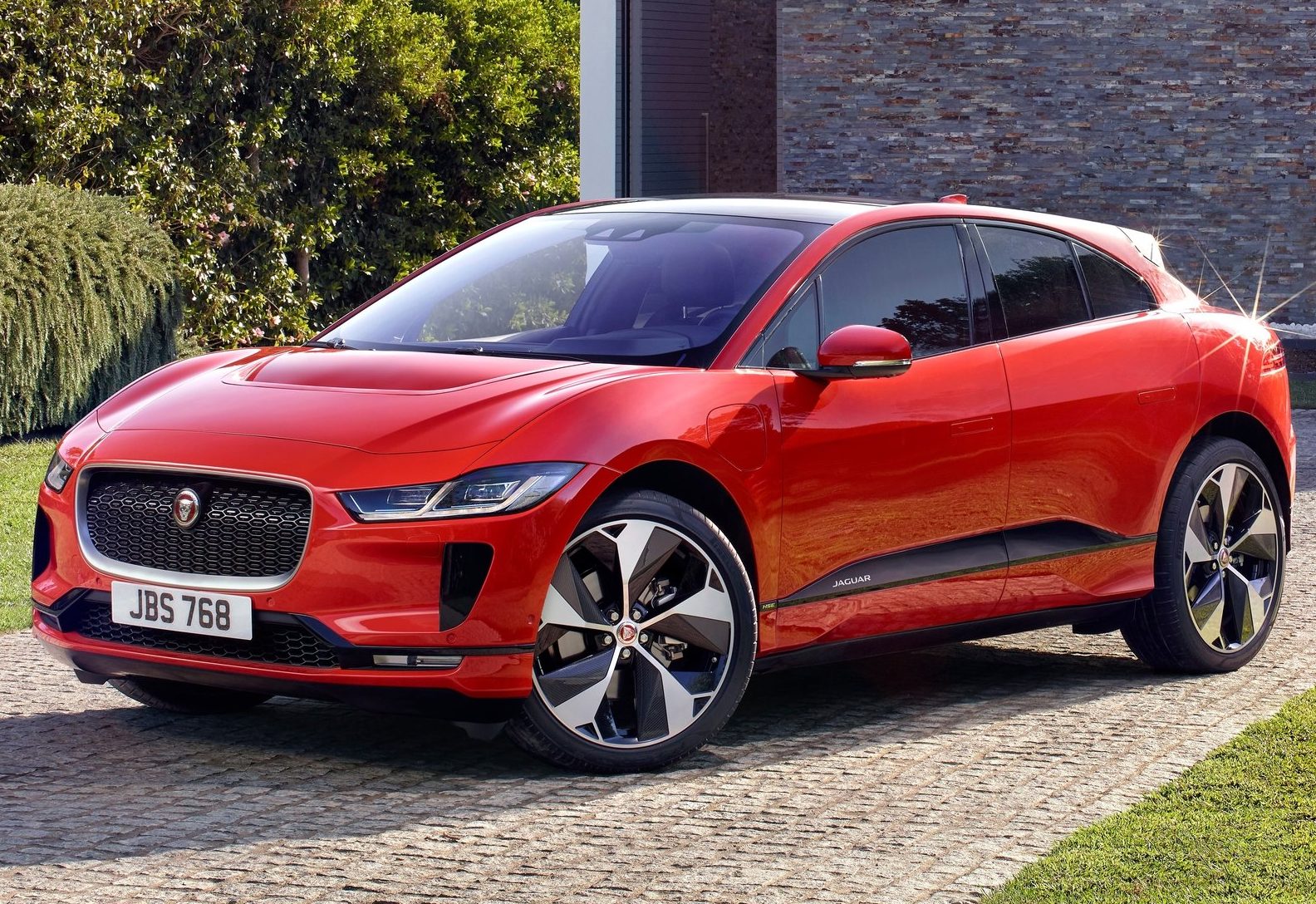 Jaguar i pace фото