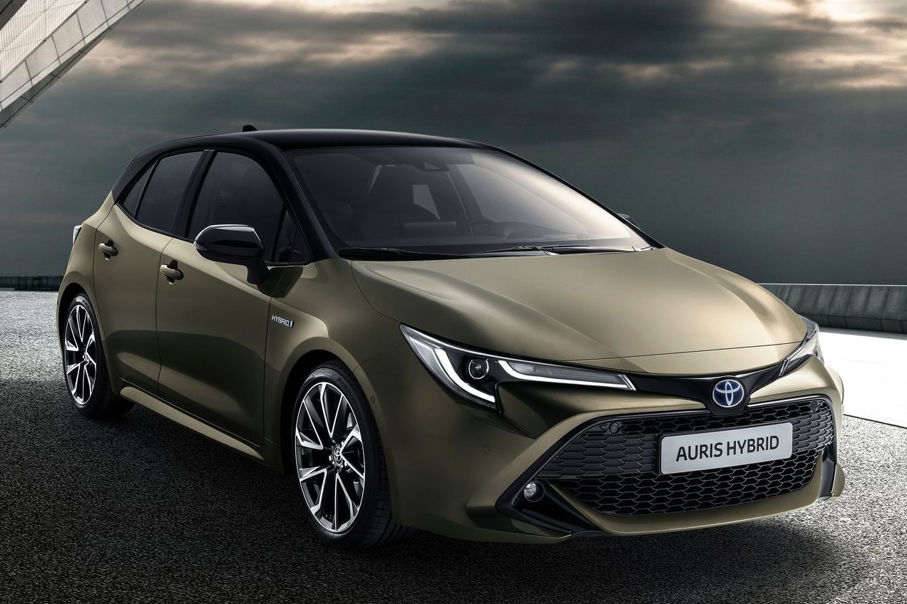 Toyota Auris antecipa novo Corolla híbrido nacional