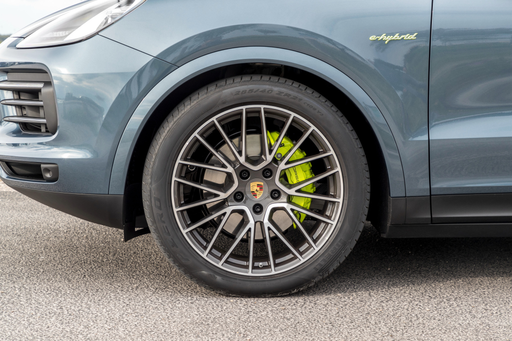 porsche cayenne e-hybrid (1) porsche cayenne e-hybrid