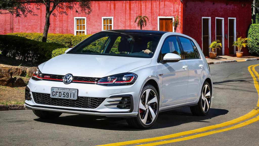Volkswagen Golf GTI (7) Não parece, mas o VW Golf 2018 mudou (e perdeu o câmbio manual)