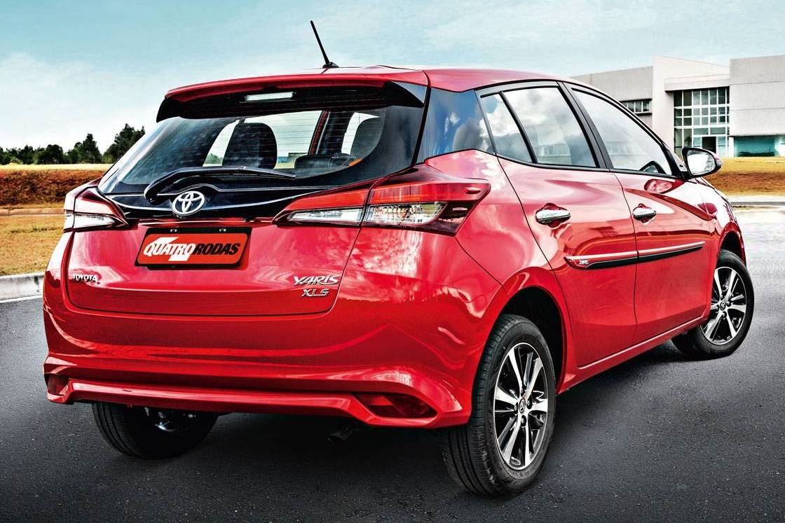 Teste Toyota Yaris Hatch Xls Atrasado E Tecnológico Quatro Rodas
