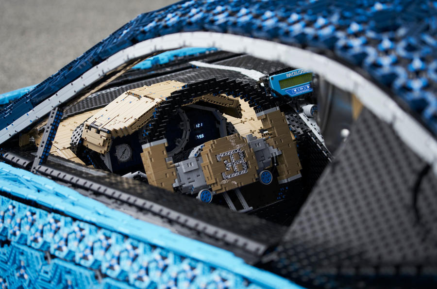 lego-bugatti-chrion-2018-871_0 lego-bugatti-chrion-2018-871_0