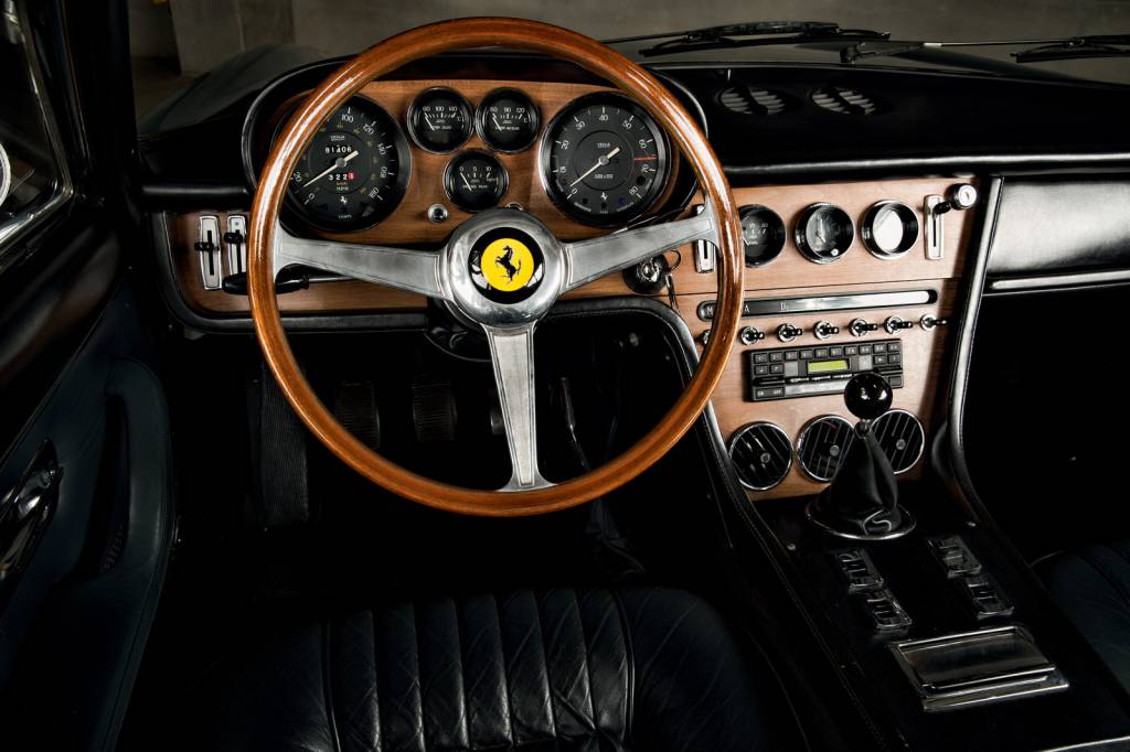 Ferrari 365 GT 2+2