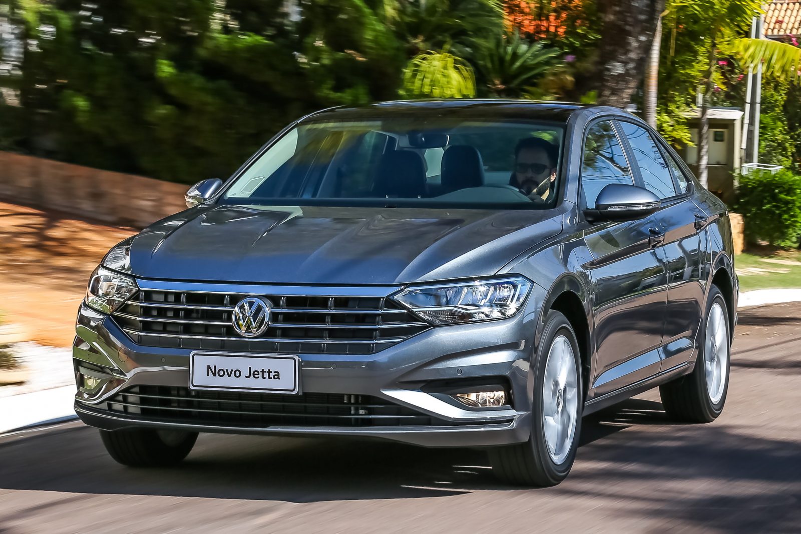 Novo Volkswagen Jetta chega por R 109.990 só com motor 1.4 turbo