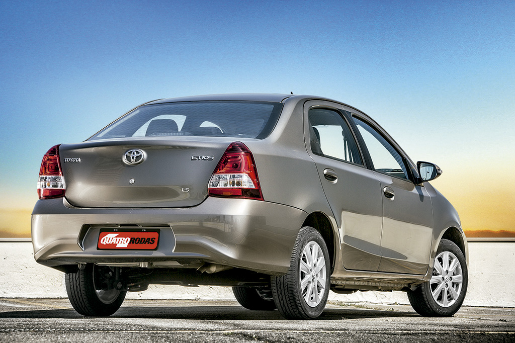 Etios Sedan acompanha pacotes de equipamentos do hatch