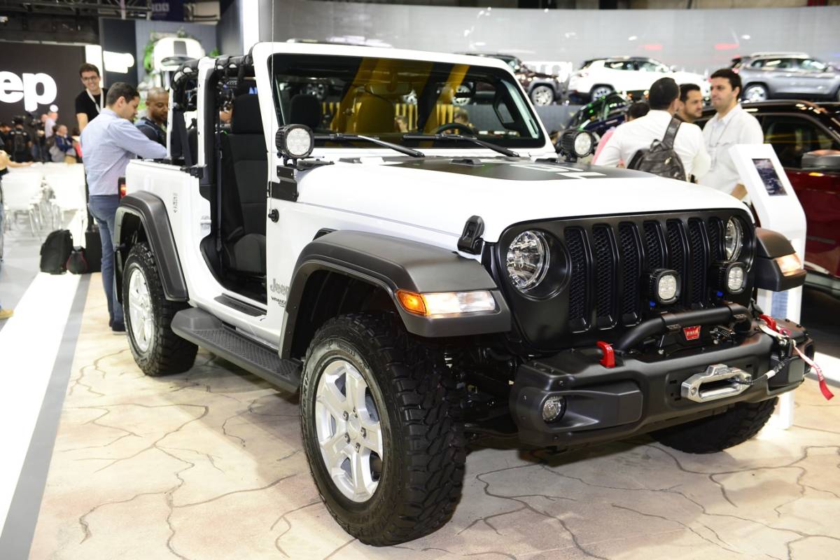 Sem carros no Salão, Chrysler fica só no papel; Wrangler é novidade