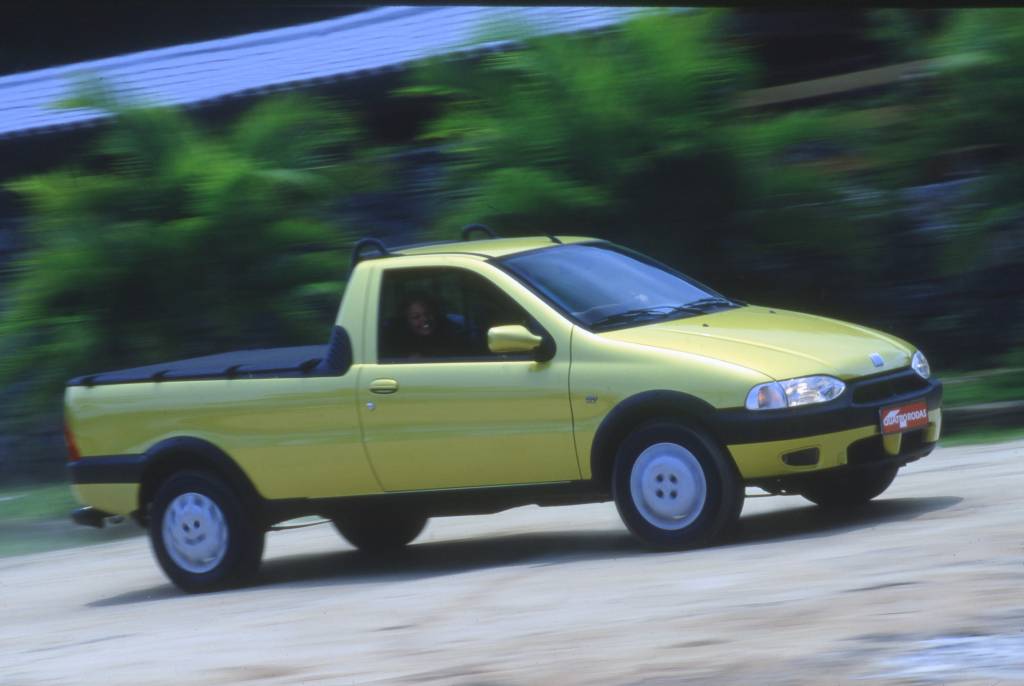 Comparativo Fiat Strada LX Volkswagen Saveiro TSi (13) strada
