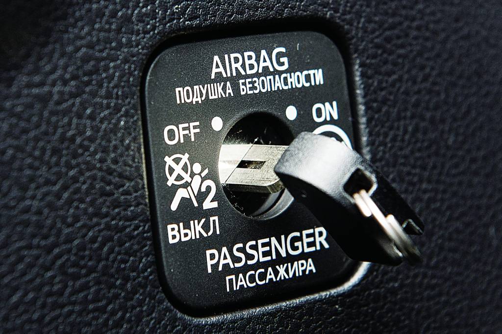 O airbag do passageiro do Prius pode ser desativado usando a chave