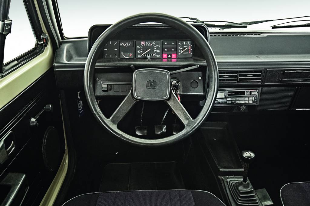 Automóvel Voyage, da Volkswagen, 1981. Automóvel Voyage, da Volkswagen, 1981.