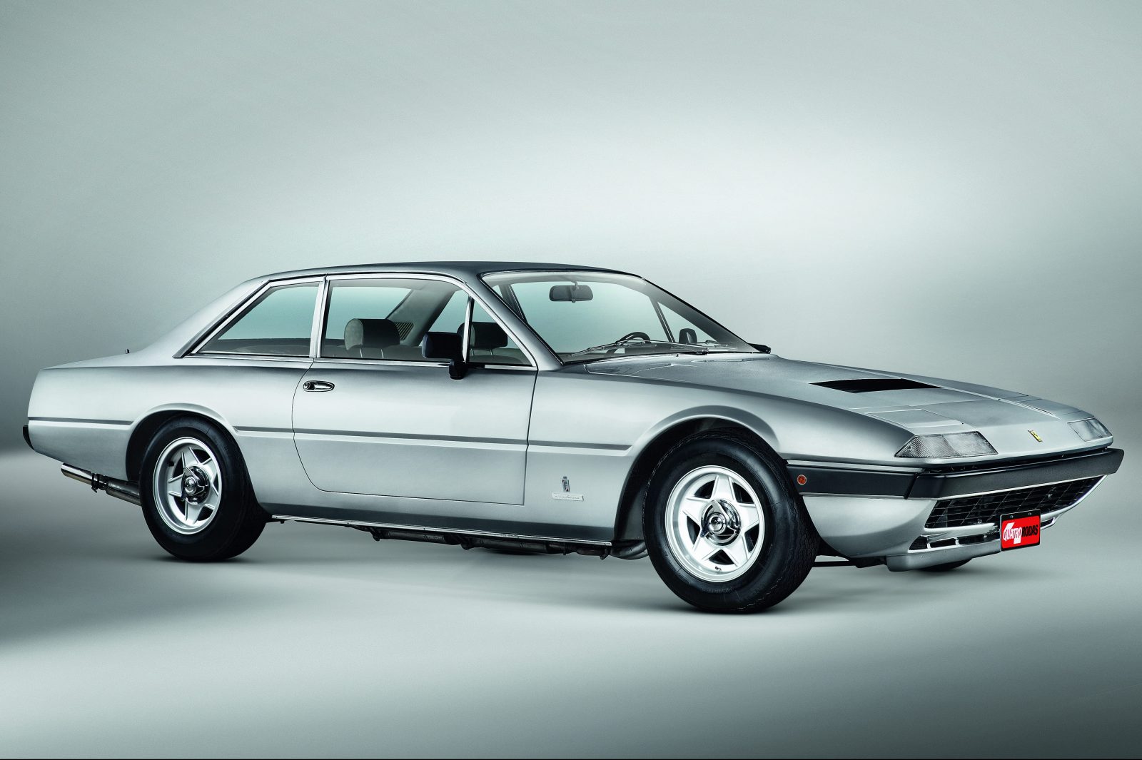 Clássicos: 365 GT4 2+2 foi uma das mais elegantes Ferrari de rua