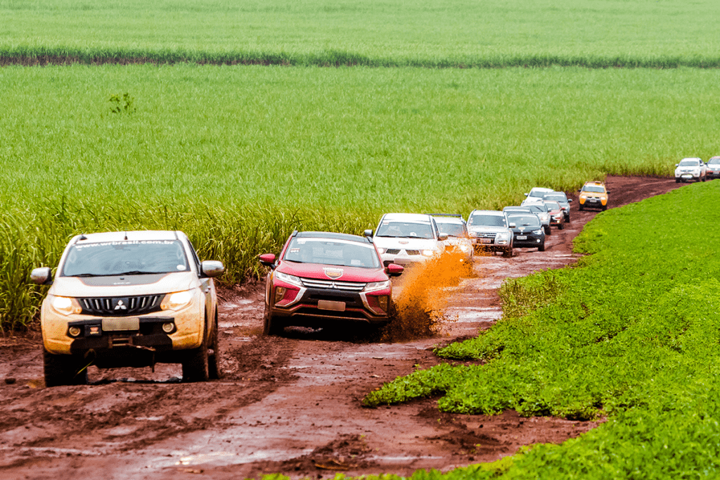 Carros do Mitsubishi Experience 4×4