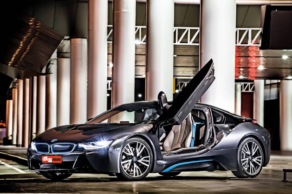 BMW i8: visual legal, som virtual