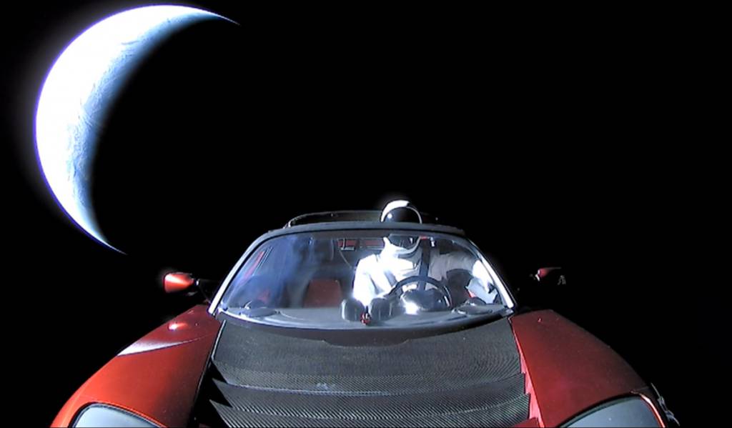 spacex-tesla-roadster-starman Tirando a propulsão elétrica, o Tesla espacial foi todo feito pela Lotus