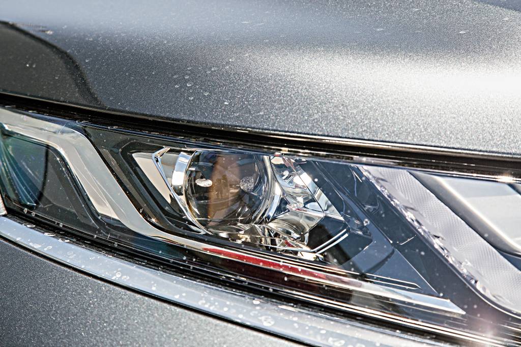 Farol L200 GLS Premium Mitsubishi L200 GLS Premium