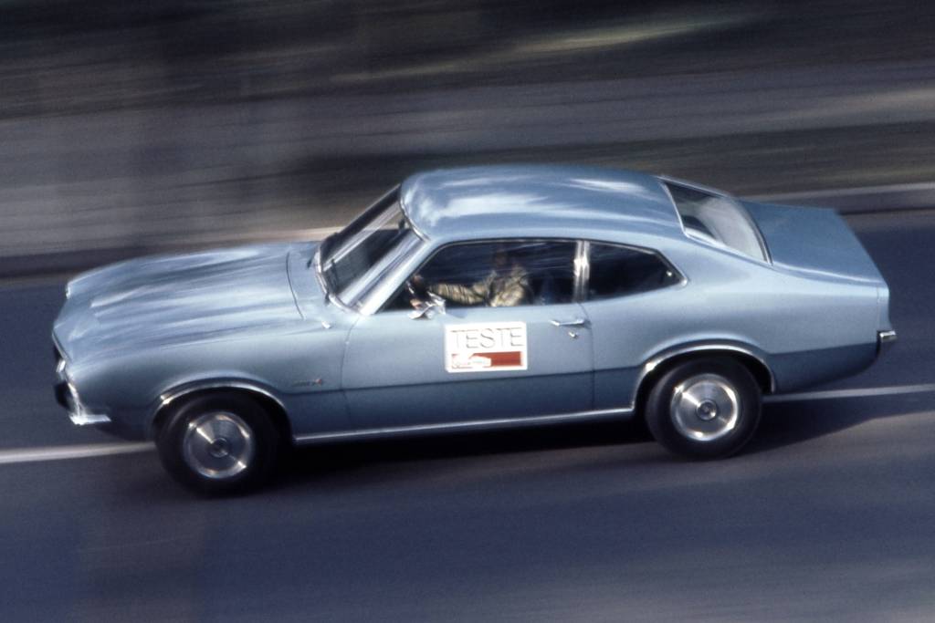 Maverick automático, modelo 1977, testado pela QR. Maverick automático, modelo 1977, testado pela QR.