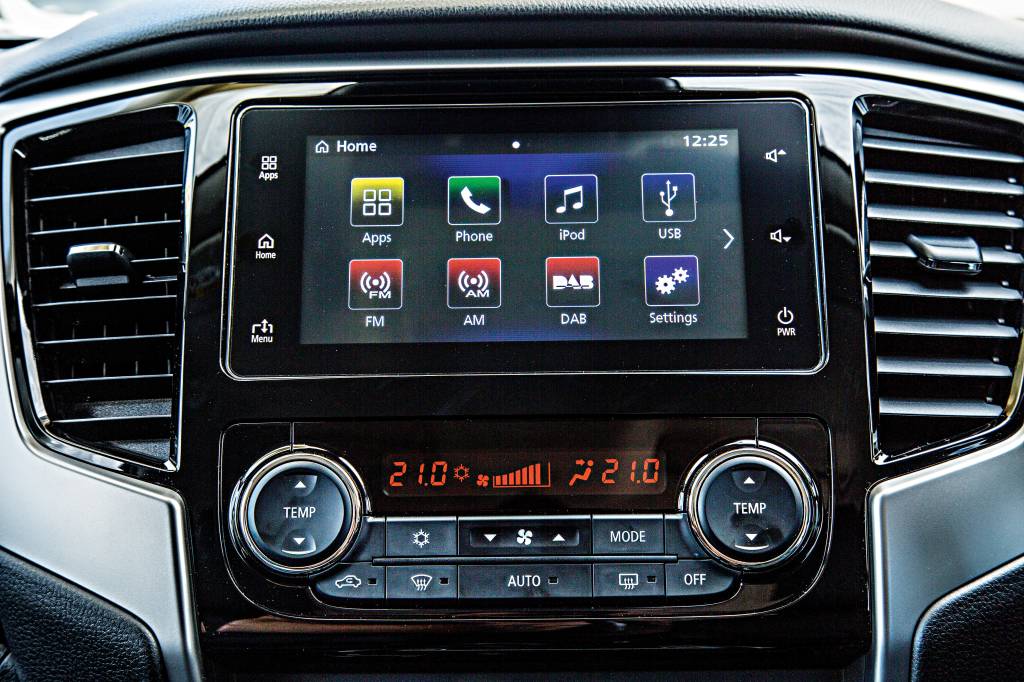 Painel 3 L200 GLS Premium Mitsubishi L200 GLS Premium