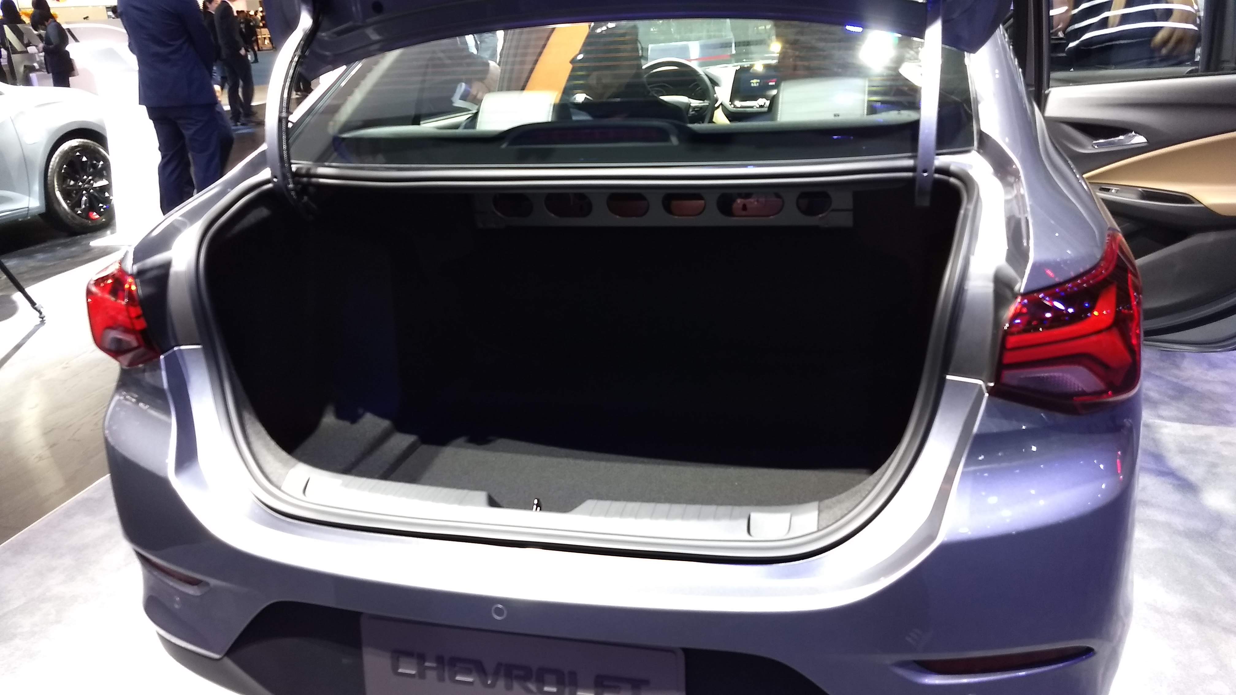 Chevrolet Onix Sedan: tudo que vimos bem de perto no sucessor do Prisma