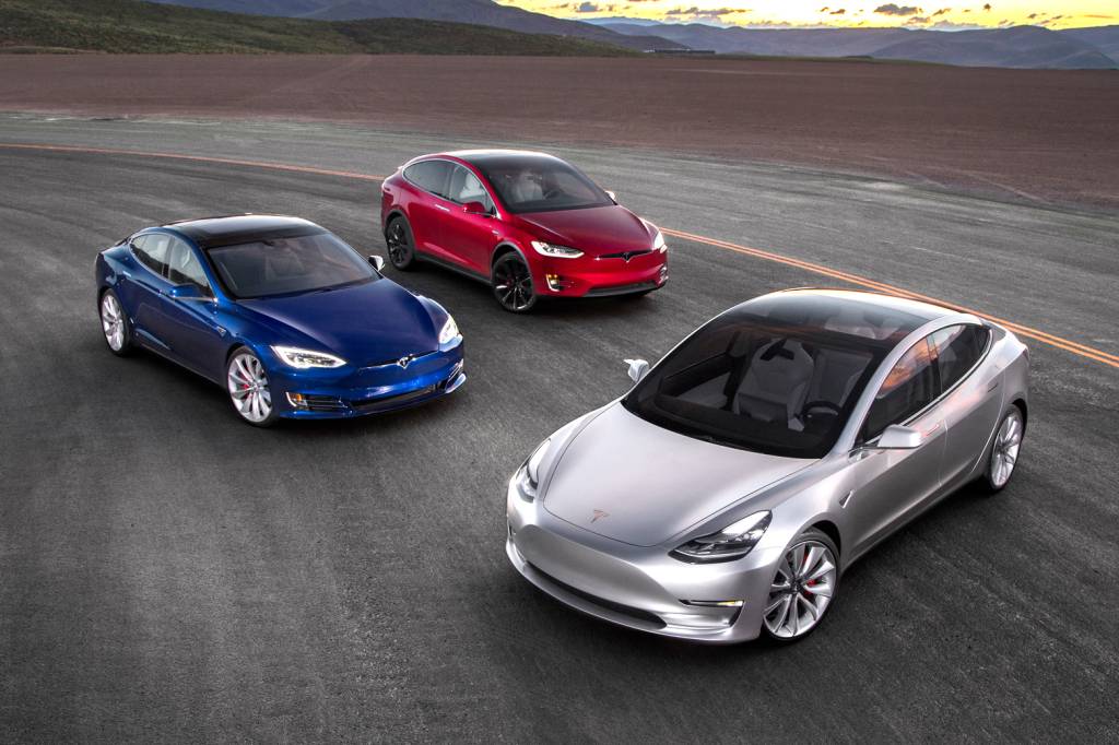 tesla_modelos FCA apela à Tesla para escapar de multas por emissões na Europa