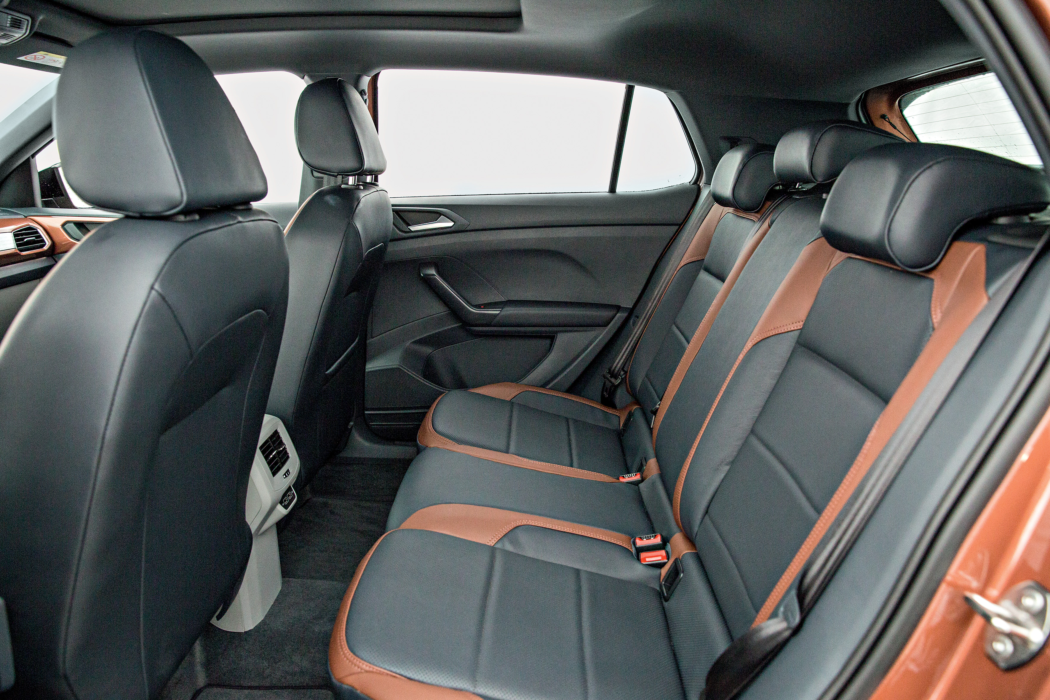 VW T-Cross bancos 2