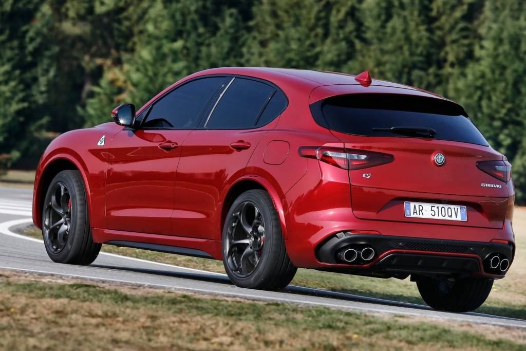 Alfa Romeo Stelvio Quadrifoglio Alfa Romeo Stelvio Quadrifoglio