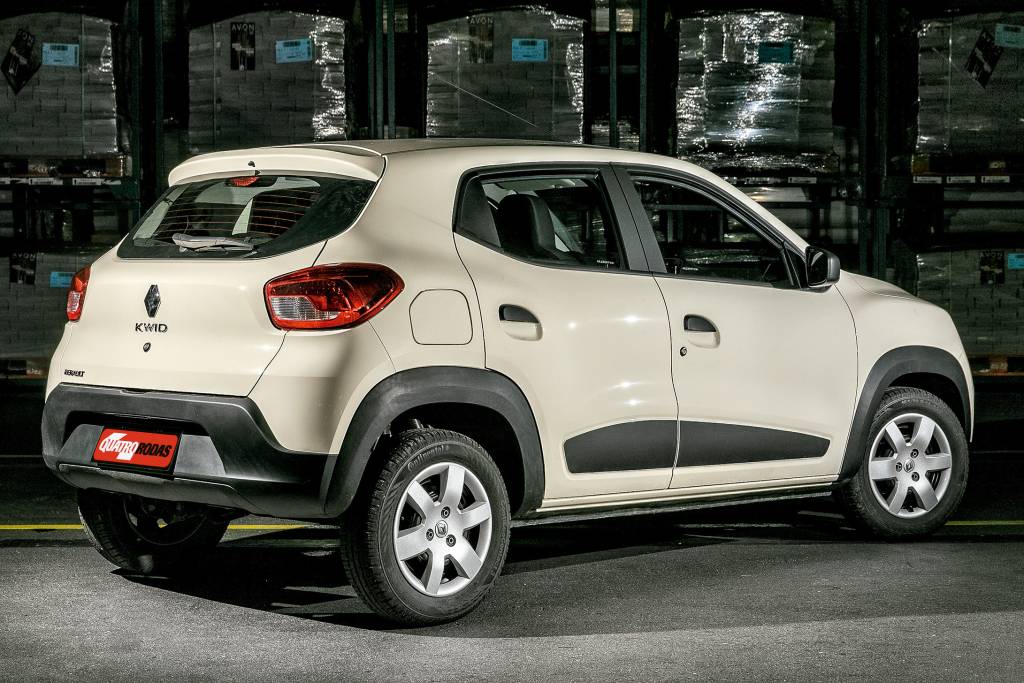 Comparativo Renault Kwid Fiat Mobi Chery QQ (21) Esses carros são novos, mas têm itens que parecem vindos do passado