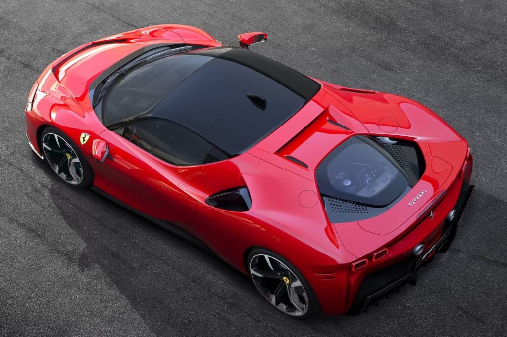 O motor V8 turbo é o mais potente já usado por uma Ferrari