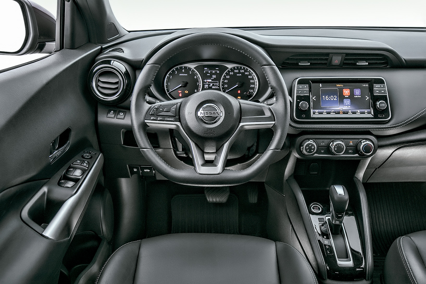 Nissan Kicks SV Pack