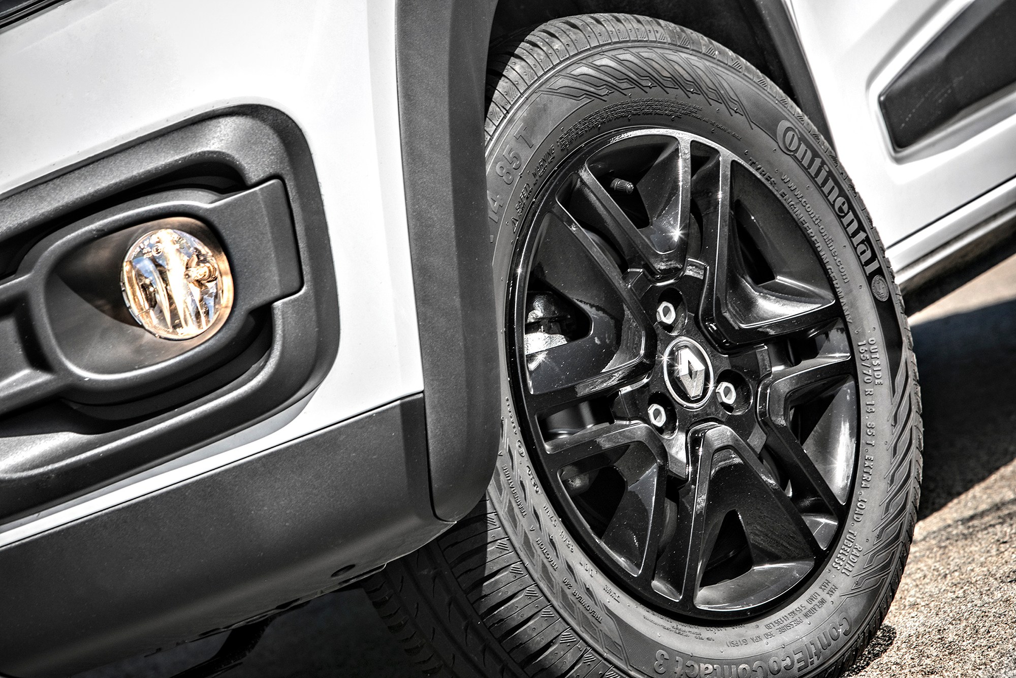 Kwid On Rims Teste: Renault Kwid 2020 freia melhor e enfim estreia versão Outsider ...