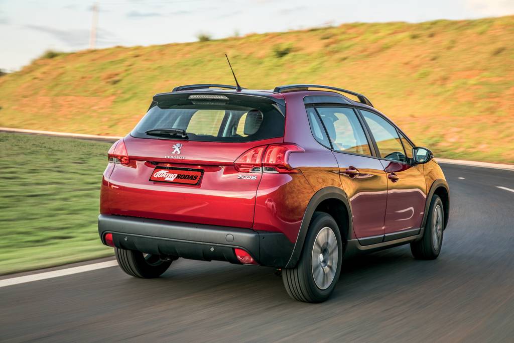 Peugeot 2008 06 Teste: Peugeot 2008 muda para se parecer com SUVs mais caros da marca