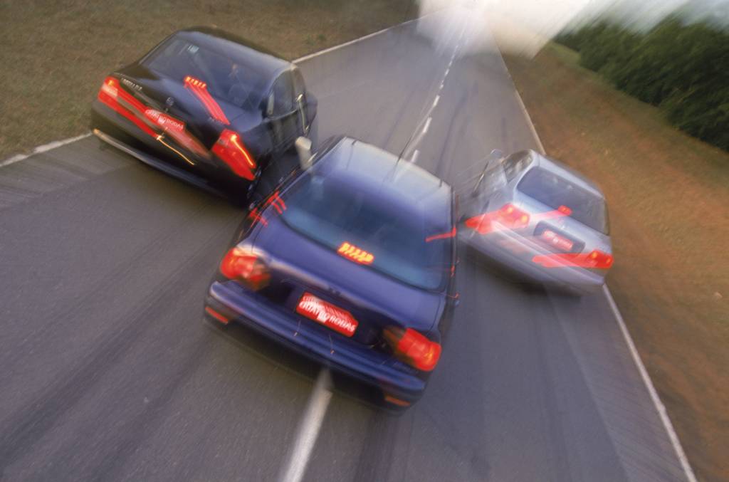 Teste comparativo entre o Marea ELX, Vectra GLS e Civic LX. Teste comparativo entre o Marea ELX, Vectra GLS e Civic LX.